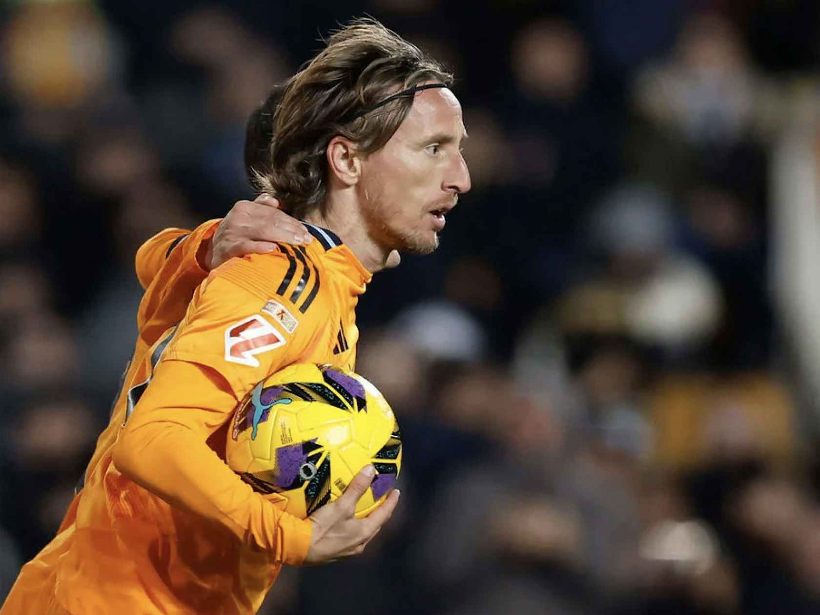 羽毛球赛事进入关键阶段