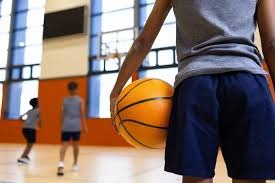 棒球与短视频潮流：如何利用十秒的击球瞬间吸引年轻一代球迷