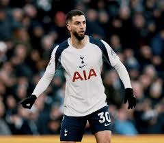 西甲单场：巴萨客场逆转马竞继续领跑